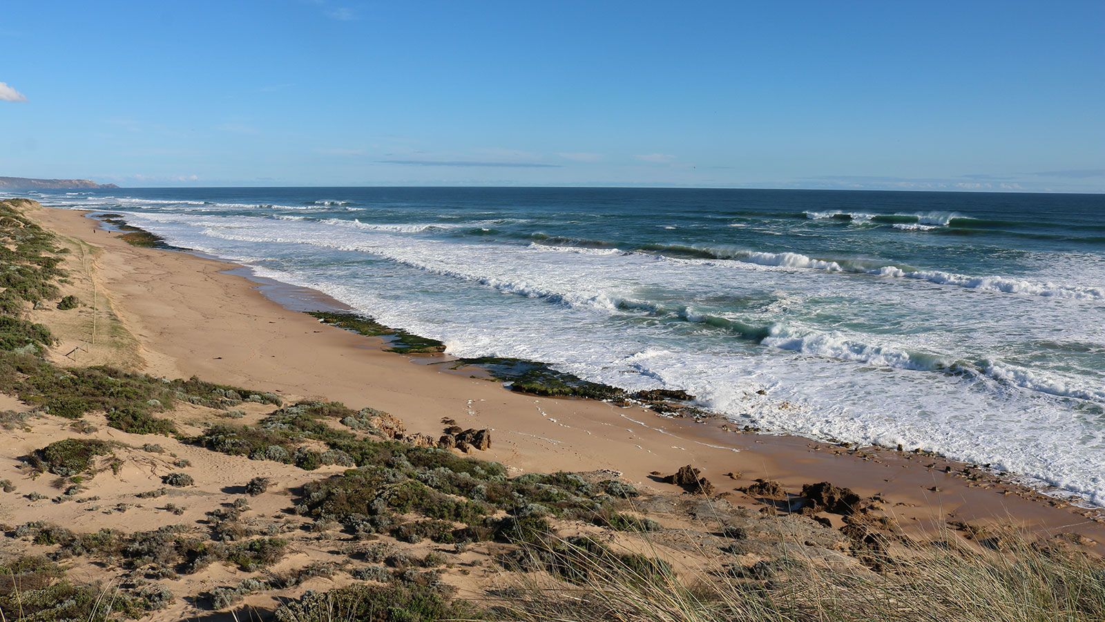 Moonlight Bay Apartments - Local Attractions - Back Beaches