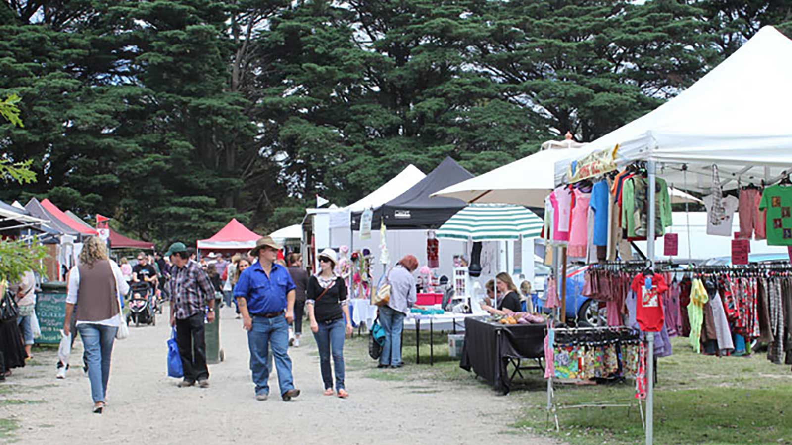 Moonlight Bay Apartments - Local Attractions - Farmers' Markets